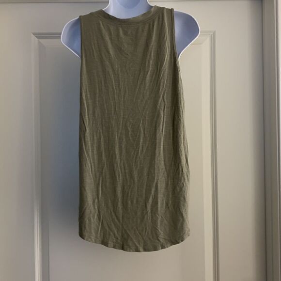 MAURICES., 24/7, medium V neck Tank, good condition - Picture 5 of 9